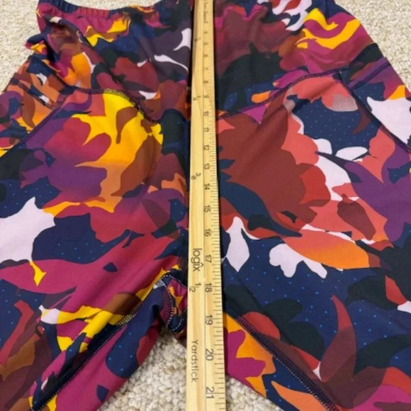 Old Navy Multicolor Workout Maternity Leggings Size XXL - Picture 12 of 12